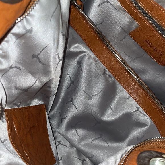 Mapi Bag - Picture 2 of 3